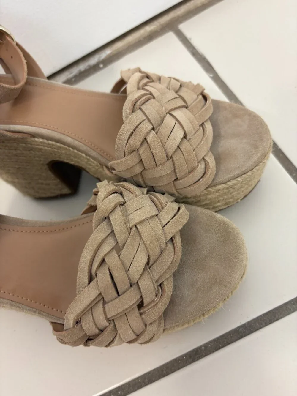 Marc Fisher LTD Odilia Beige Suede Platform Sandals Espadrille Size 9.5